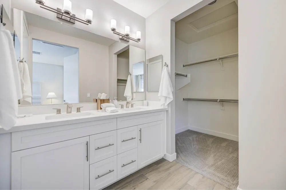44n25t38 3 Bedroom Townhouse