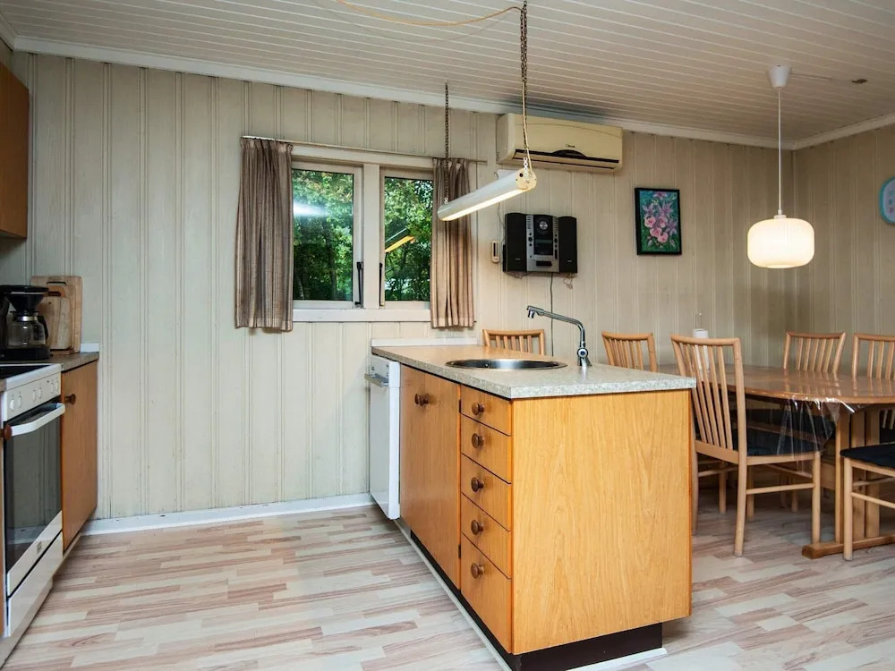 6 Person Holiday Home in Toftlund