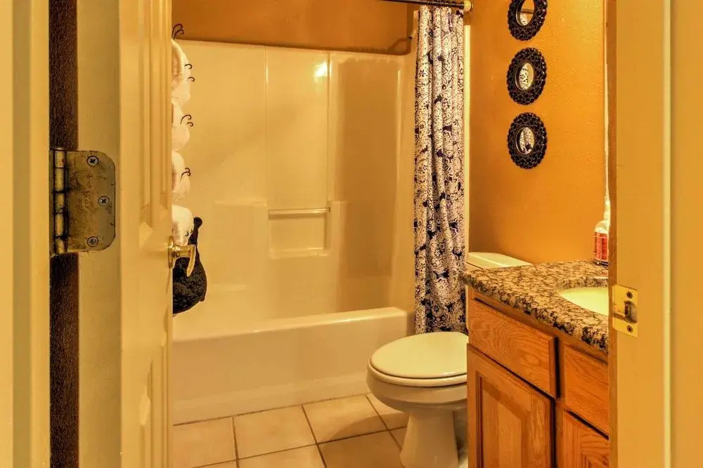 Alto Getaway w/ Porch: 4 Mi to Ruidoso Winter Park