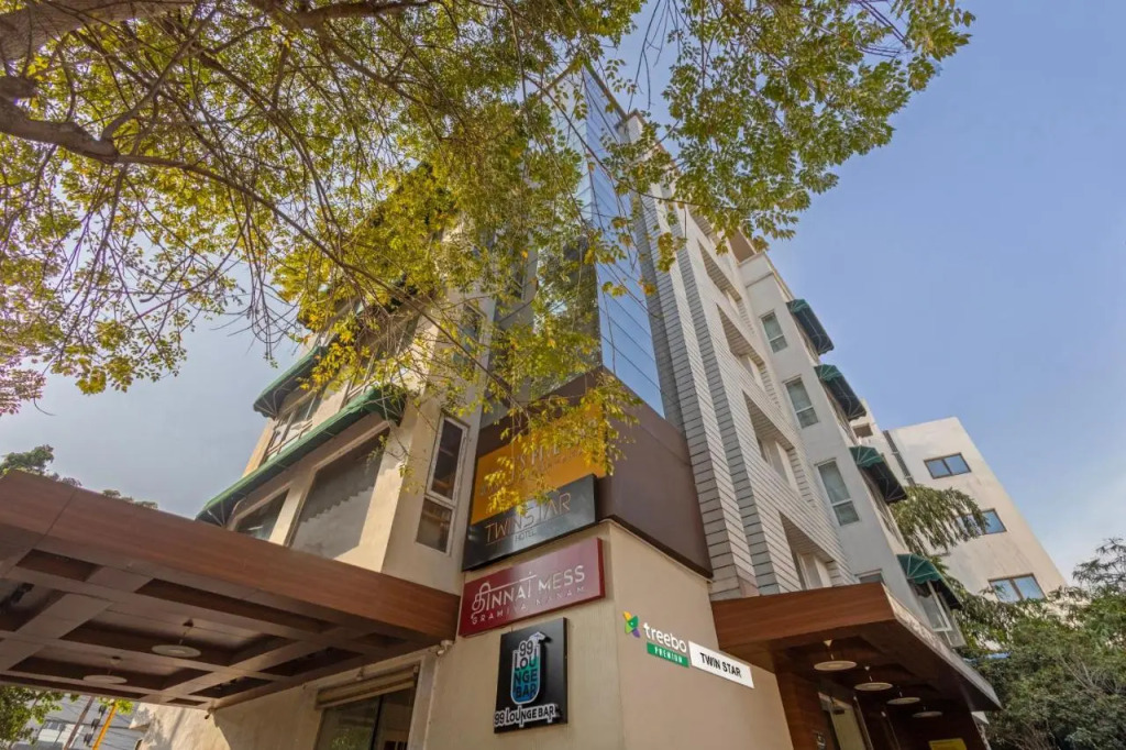 Twin Star Hotel