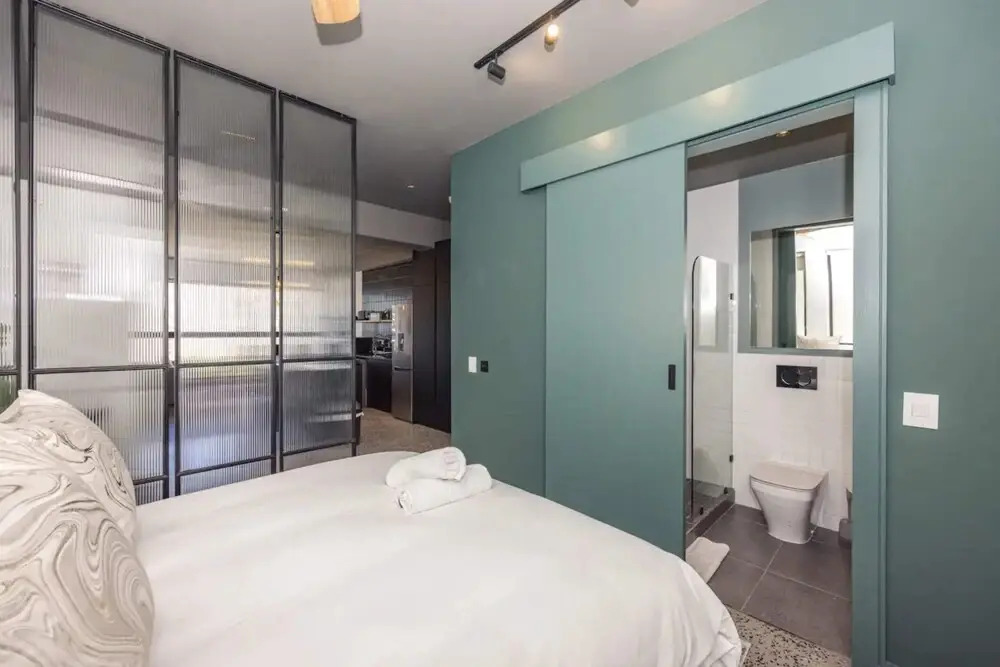 Beautiful 1 Bedroom Apartment in Cape Town