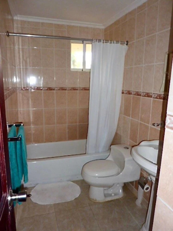 2 bedroom condo near beach