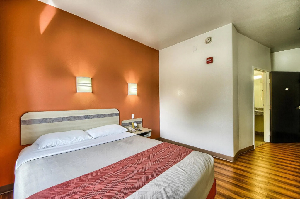Motel 6-Mission, TX