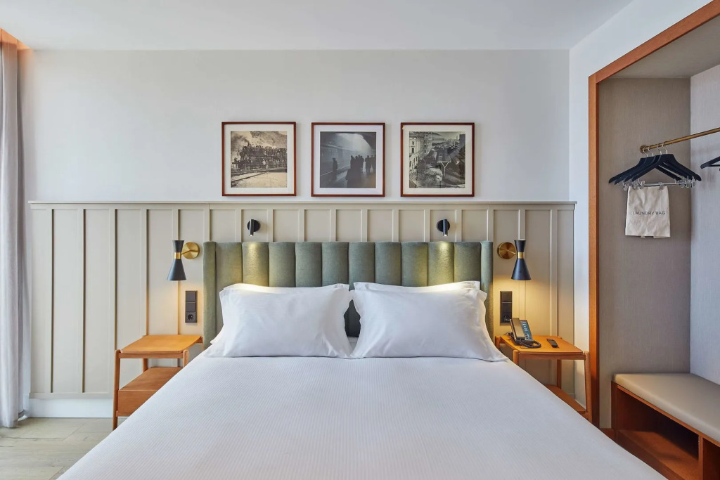 Via Sants Hotel Barcelona, Tapestry Collection By Hilton