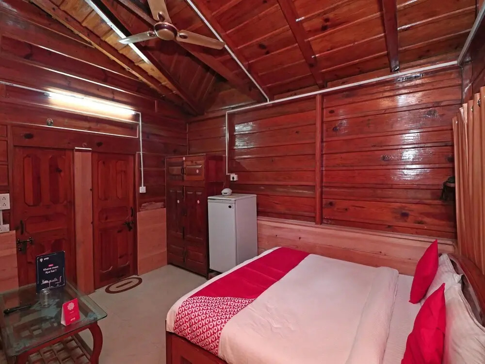 Leela Palace Cottage by OYO Rooms