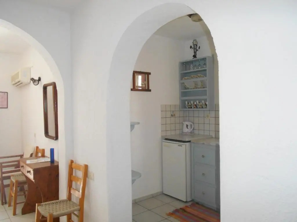 PATMOS Mathios Studios- apartments