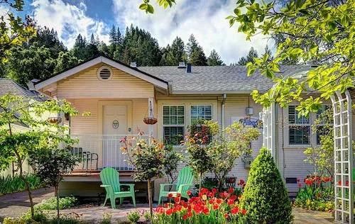 Calistoga Arbors