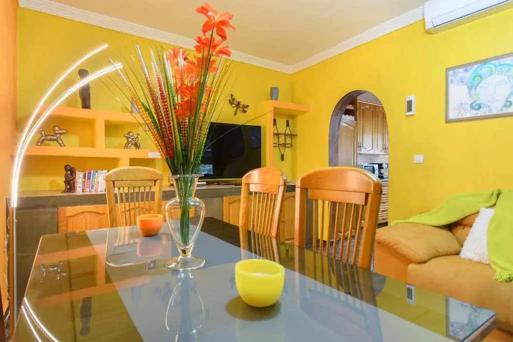 Hearth away from house. BREIA