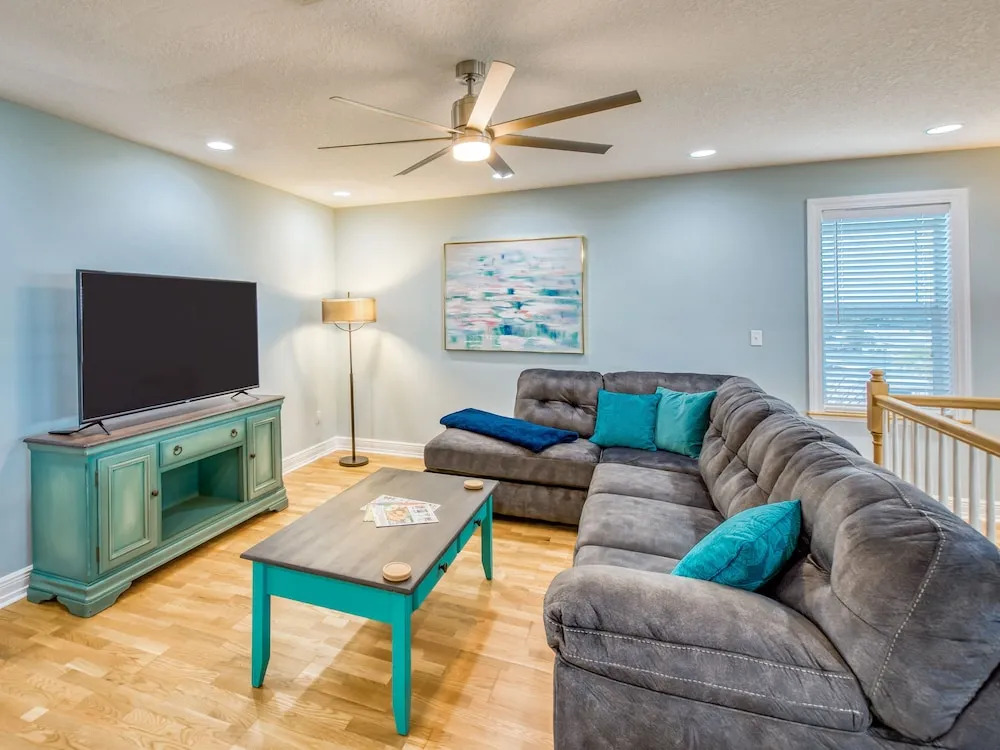 Sanctuary At The Beach W/ Ocean-view Balconies 5 Bedroom Home