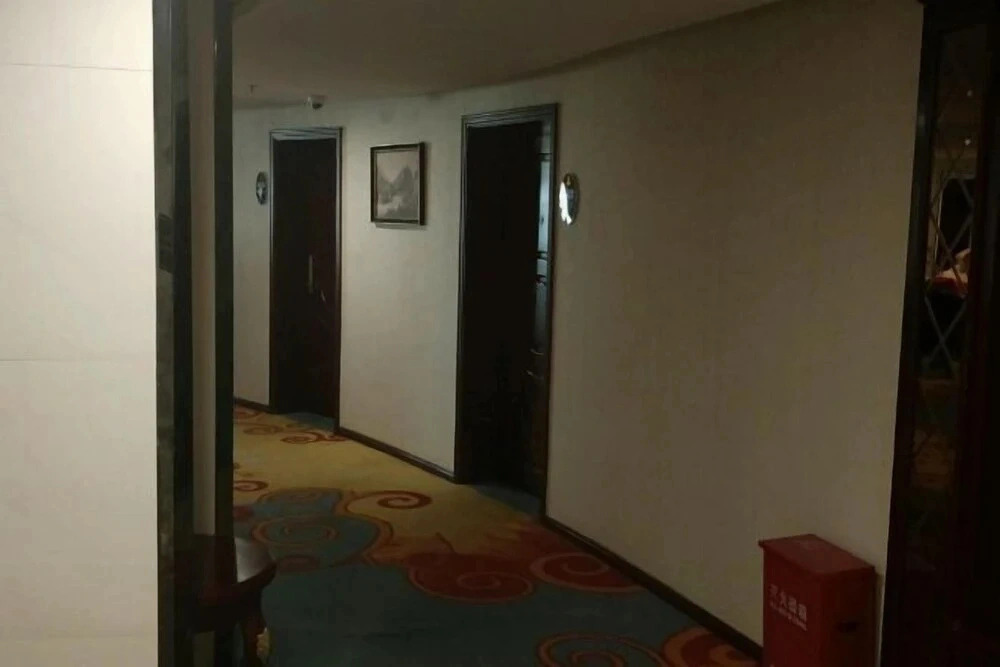 Jiaruisi Hotel