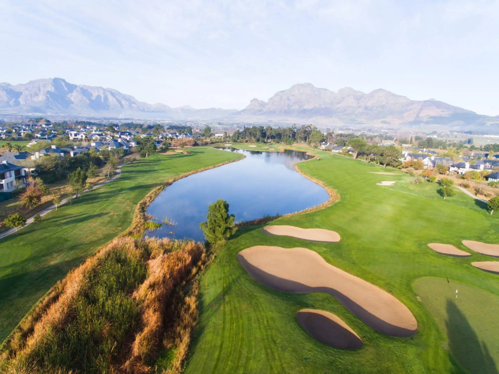 Pearl Golf Lodges