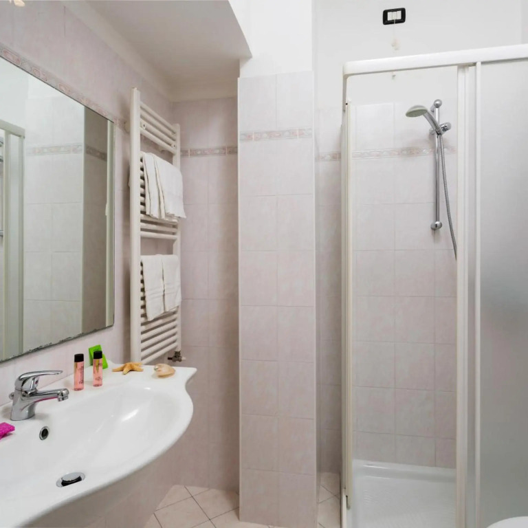 Hotel Cannes - in pieno centro