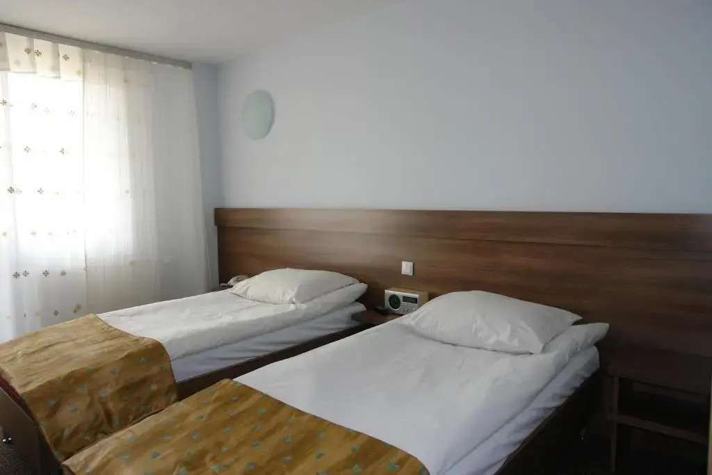 Hotel Junior