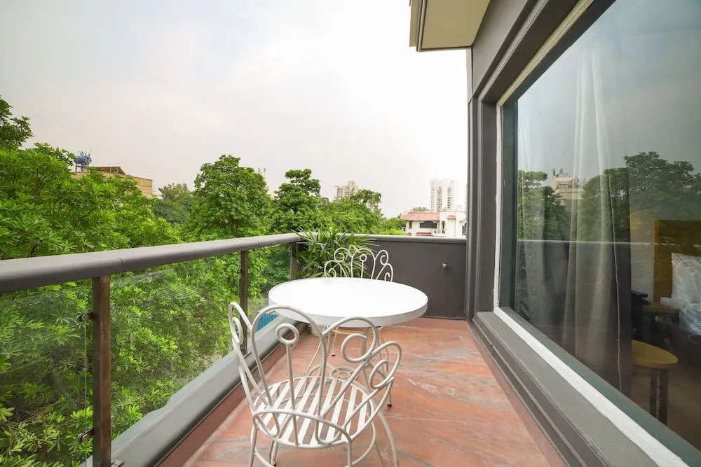 Oyo Townhouse 120 Shushant Lok