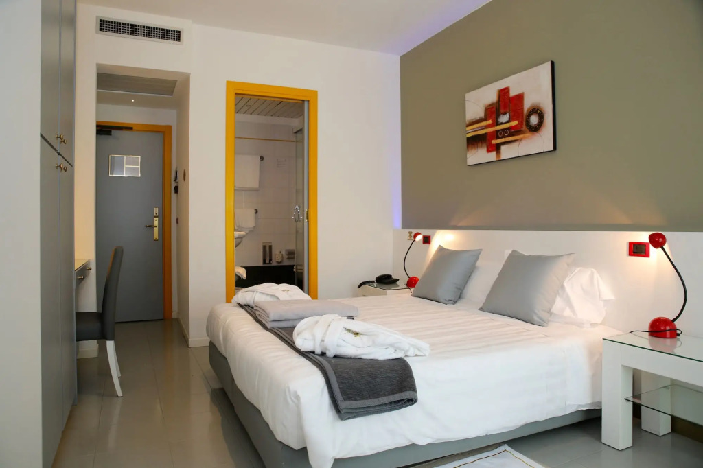 Monaco Apartments