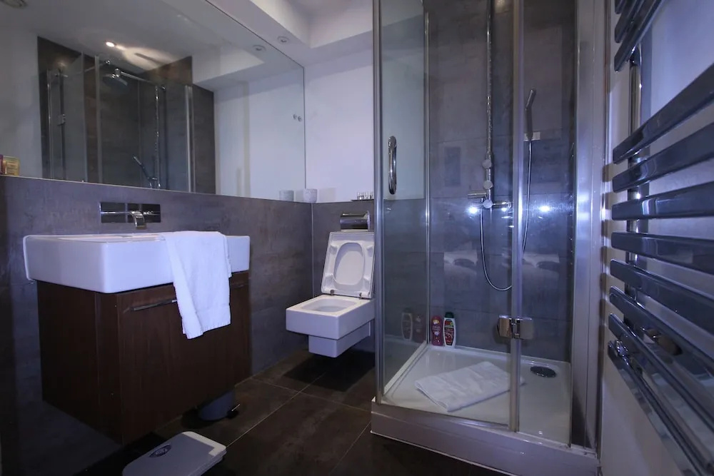 Modern 2 Bedroom Apart in heart London