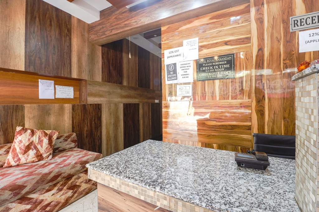 FabHotel Royal Aanandam