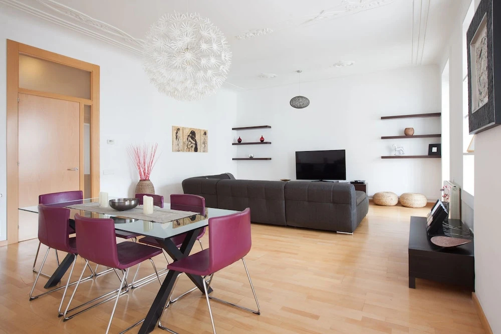 Akira Flats Urquinaona Centric apartment