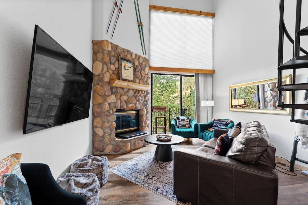 Summit House East #313