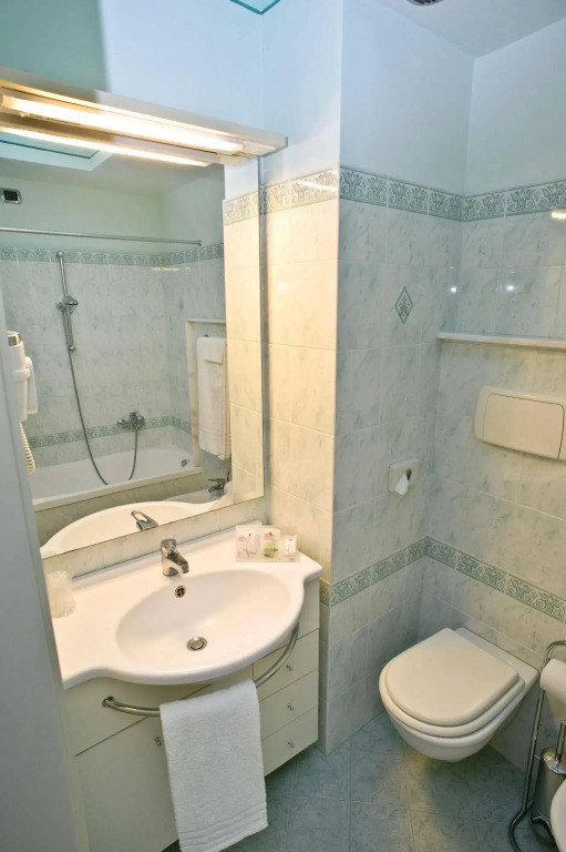 PHI Hotel Hortensis