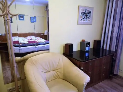 Apartment with Sauna and Garden