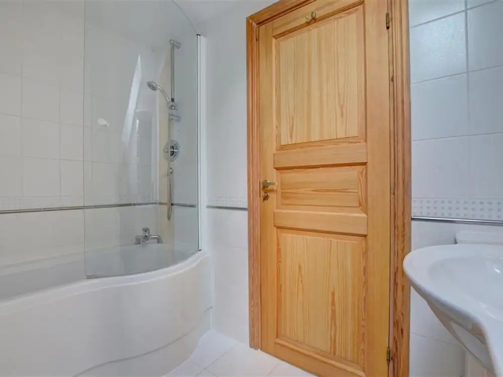 Spacious Holiday Home in Croyde near Sea