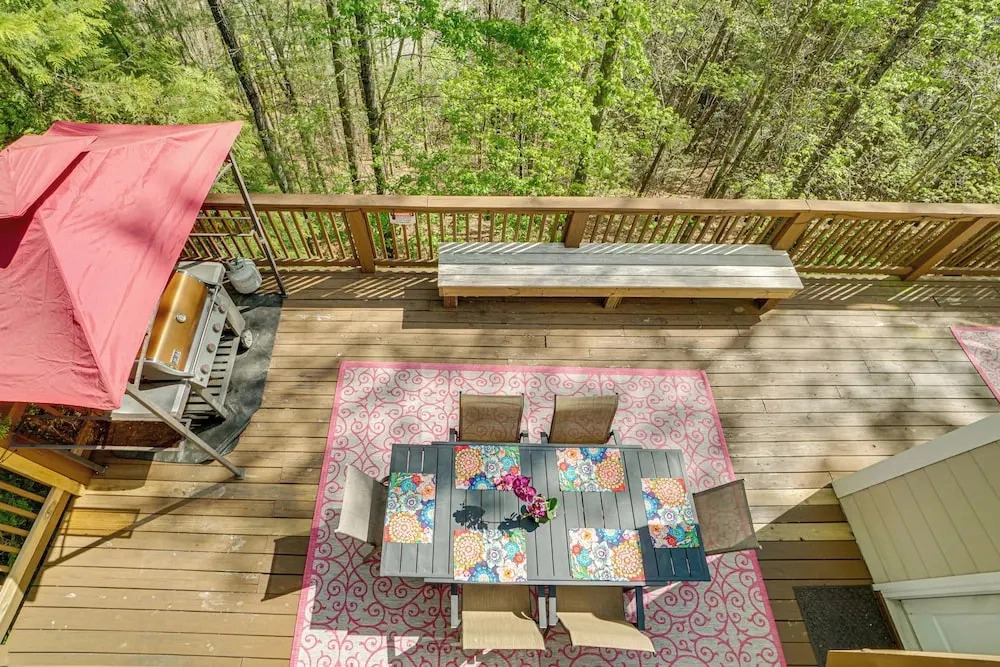 Luxe Helen Gem W/hot Tub + Pool Access