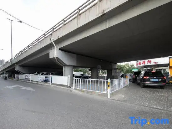 Shankee Hotel (Taiyuan Xinghualing District Racetrack)