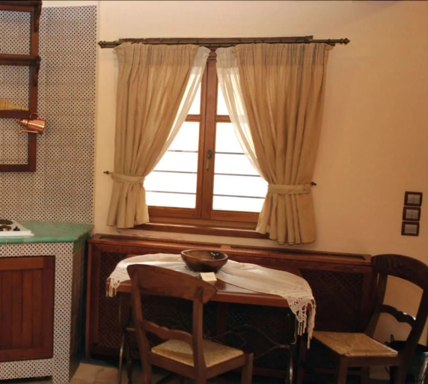 Roes Suites