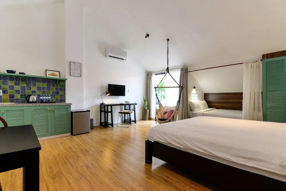 The Hut Boutique Hotel-Notre Dame