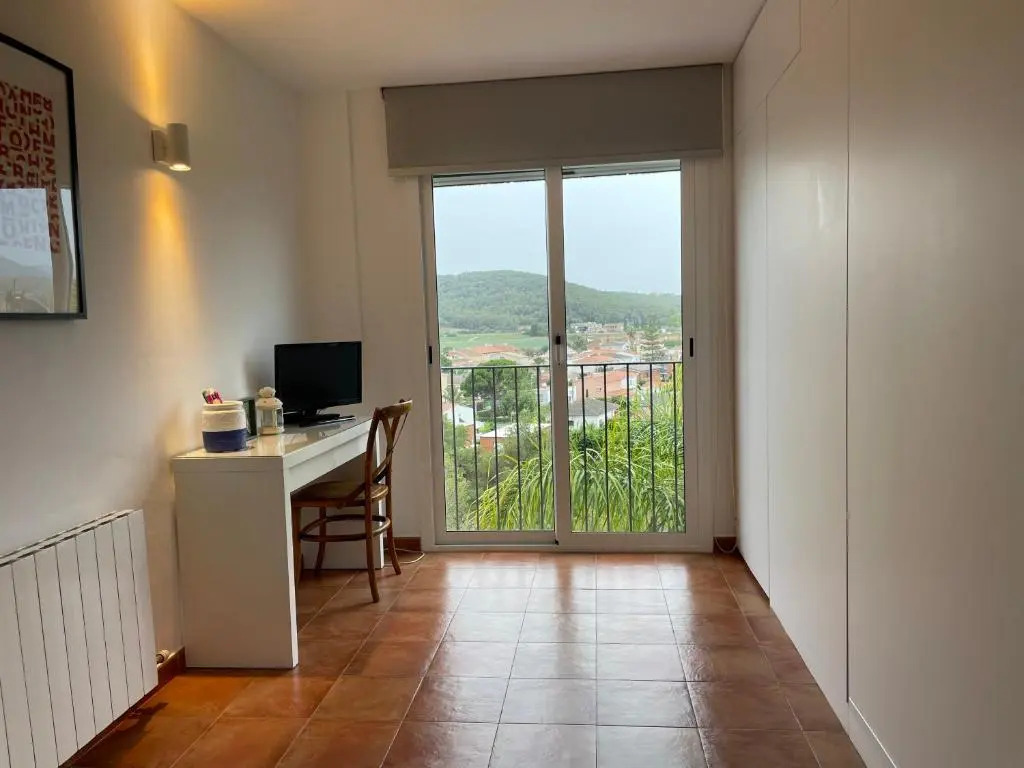 Smallville - Apartamento independiente para 4 personas con piscina compartida