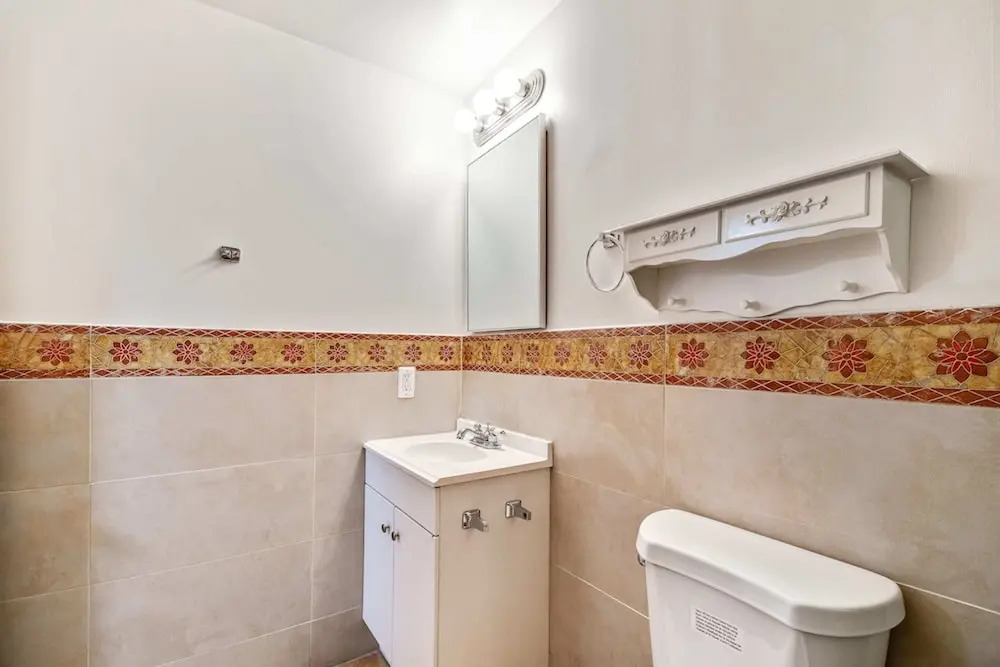 Amazing 2BD Steps From the Convention Center