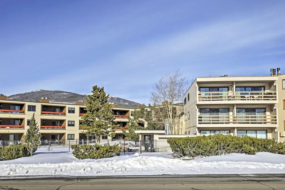 Mtn-view Condo w/ Hot Tub Access in Dillon!