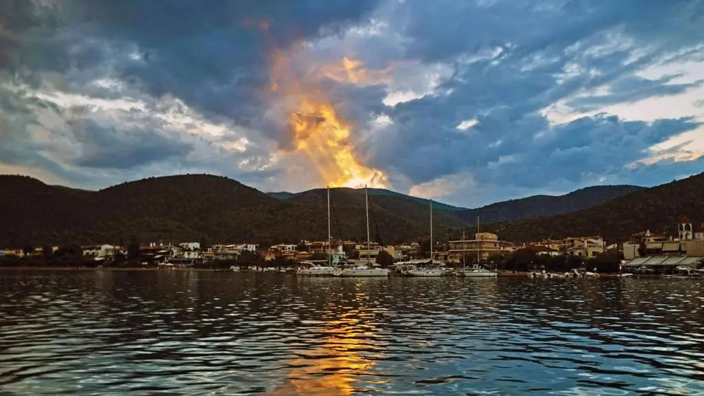 Korfos Marina House