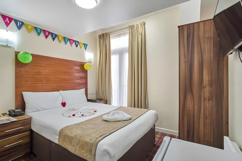 Lucky 8 Hotel