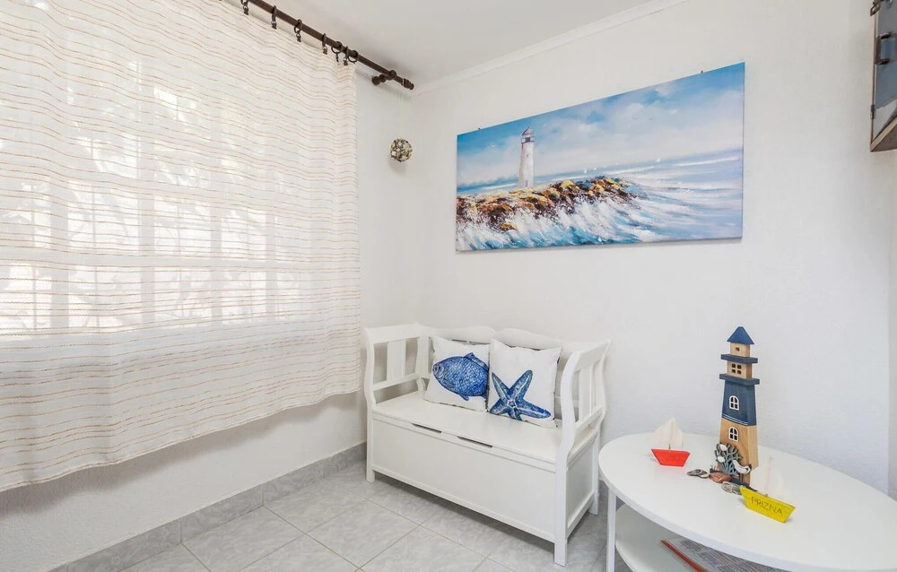 2 Bedroom Nice Home In Prizna