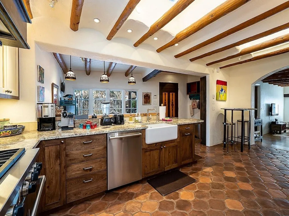 Historic Garden Retreat by Kokopelli Property Management