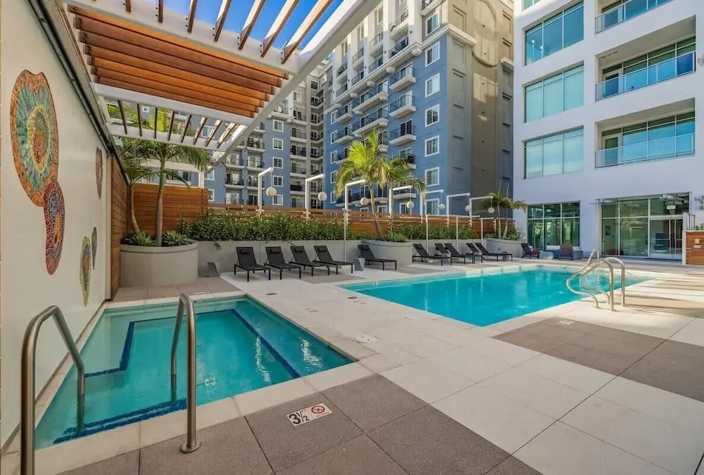 @ Marbella Lane - Sleek Corner Ocean View