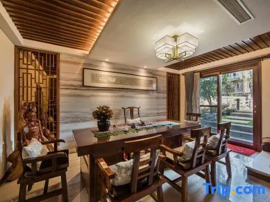 Zaishui Yifang Villa Hotel