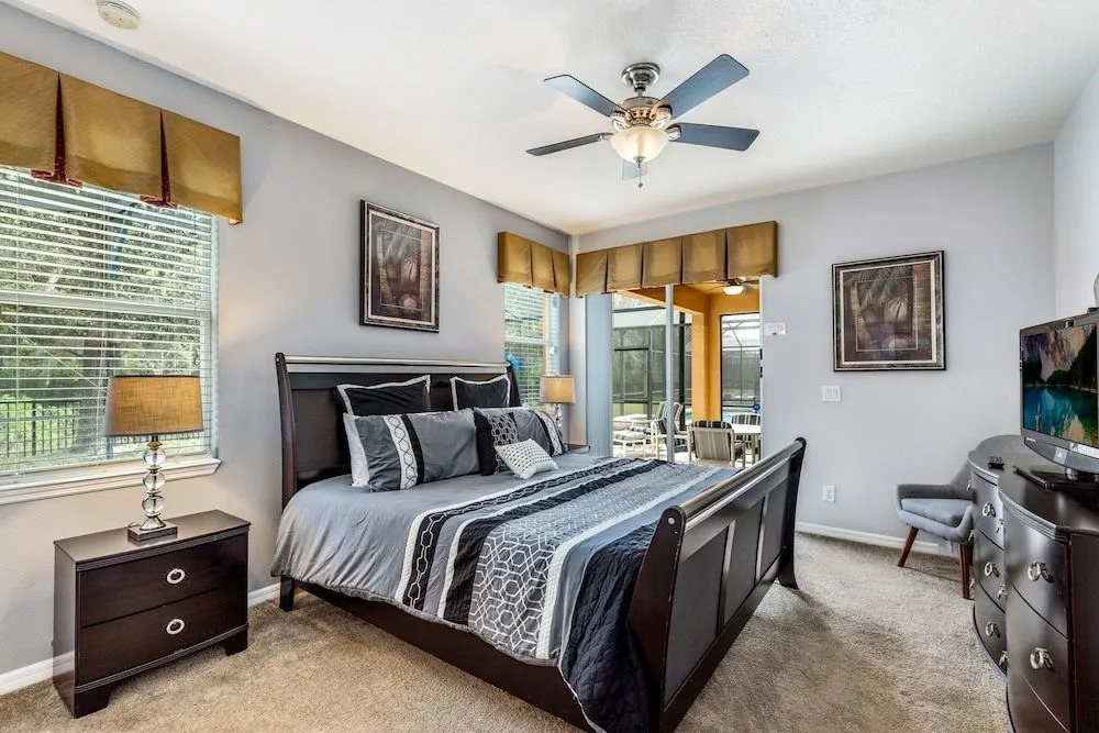 Gated Private Pool Home With Spa & Games Room
