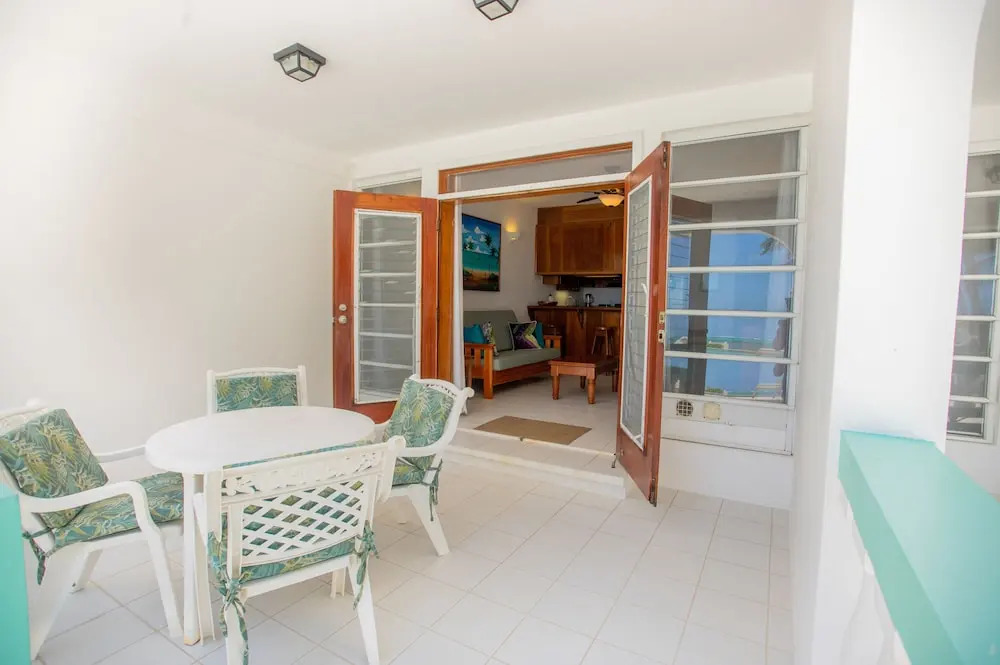 Coral Bay Villas - Lionfish Suite