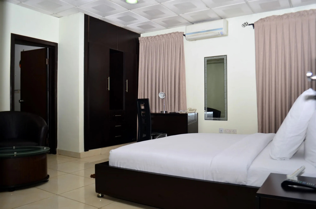 De Rigg Place - Alaka Estate, Surulere