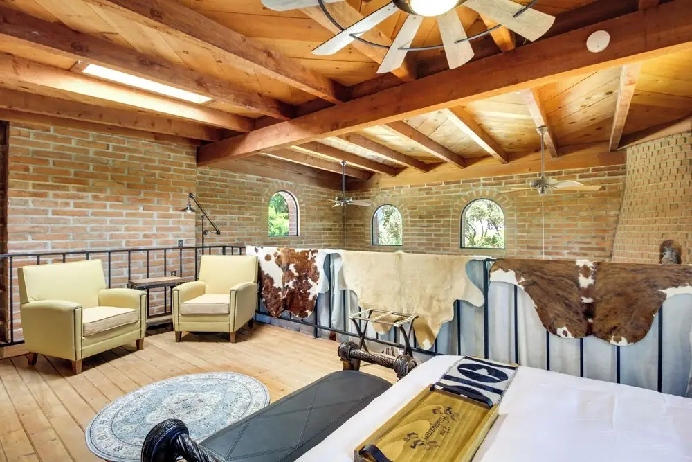 Eclectic Tucson Home 2 Mi to Saguaro National Park