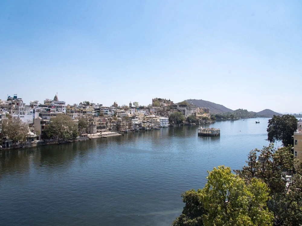 OYO 12726 Home Heritage Lake View Hanuman Ghat