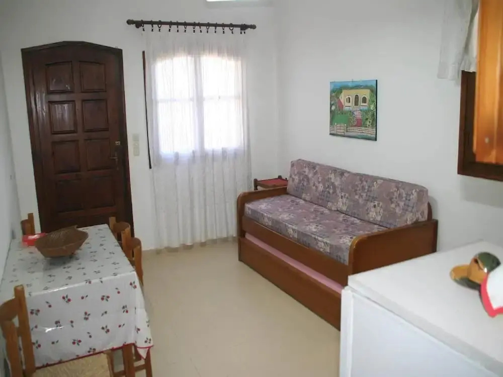 Ficus Seafront Villa, Eco Pool & Close to Beach, By ThinkVilla