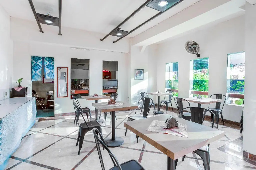 OYO 3819 Hotel Winotosastro
