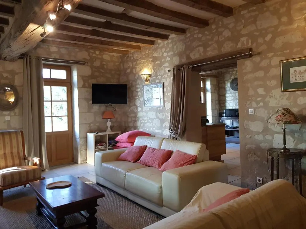 Château de Salvert - 4 Gîtes - 32 personnes