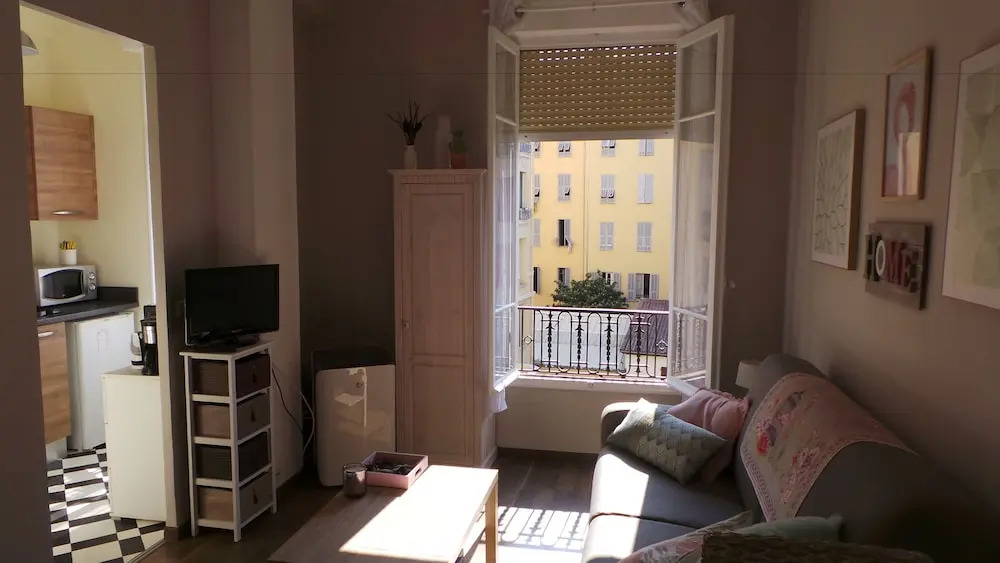 Sunny Studio