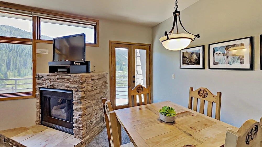 River Bank Lodge 2917
