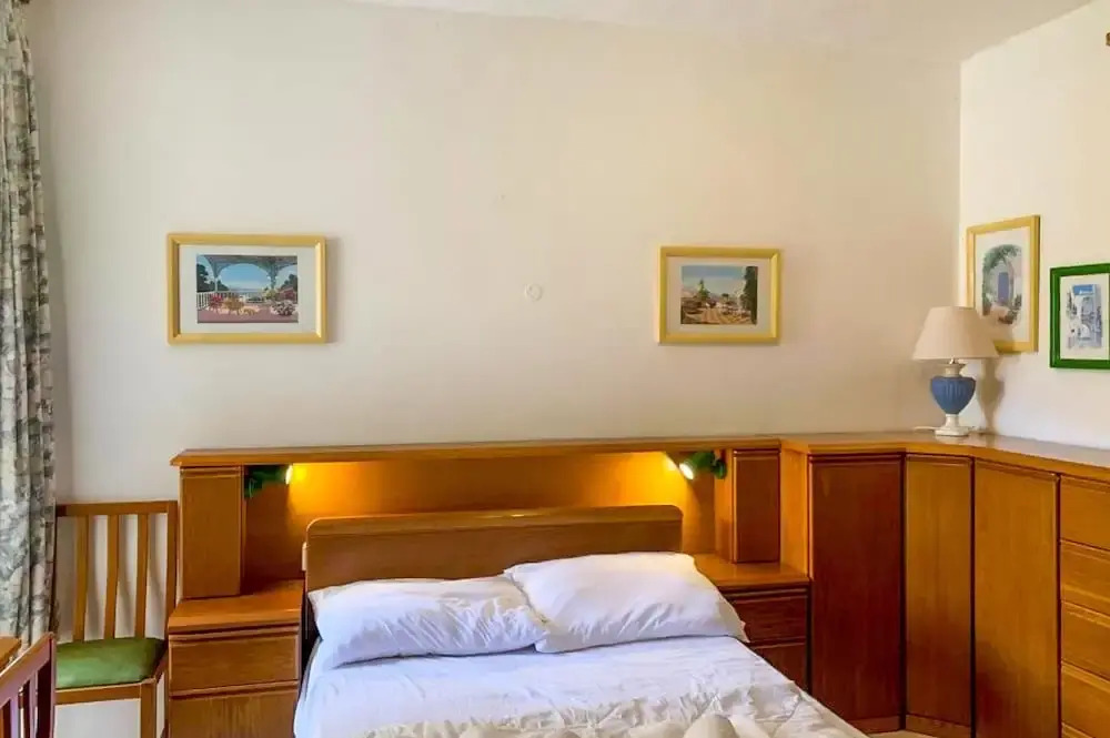 Sea and sun Views 2bd Apt Marsalforn Gozo